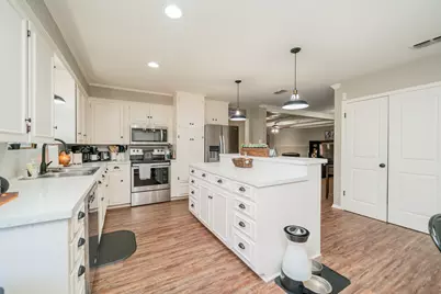 317 E Robinwood, White Oak, TX 75693 - Photo 19