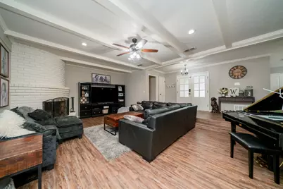 317 E Robinwood, White Oak, TX 75693 - Photo 11