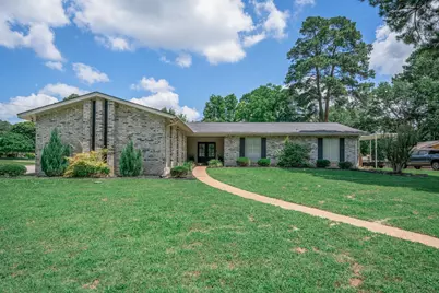317 E Robinwood, White Oak, TX 75693 - Photo 1