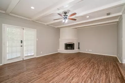 317 E Robinwood, White Oak, TX 75693 - Photo 9