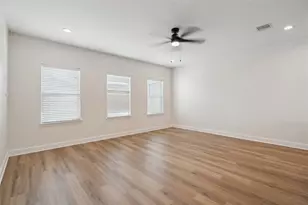 5402 Jonathan Ln, Houston, TX 77011 - Photo 5
