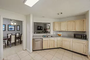 13527 Blue Marlin Ln, Houston, TX 77083 - Photo 13