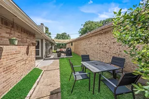13527 Blue Marlin Ln, Houston, TX 77083 - Photo 3