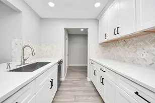 7906 Hammerly Blvd, Houston, TX 77055 - Photo 29