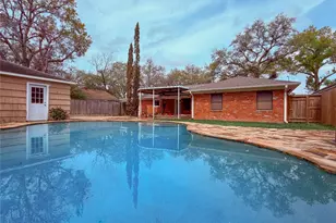 9917 Cedardale Dr, Houston, TX 77055 - Photo 3