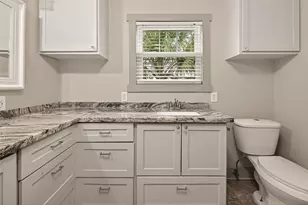 717 W 30th St, Houston, TX 77018 - Photo 23