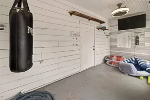 717 W 30th St, Houston, TX 77018 - Photo 41