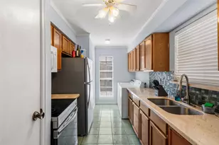 1515 Sandy Springs Rd, Houston, TX 77042 - Photo 9