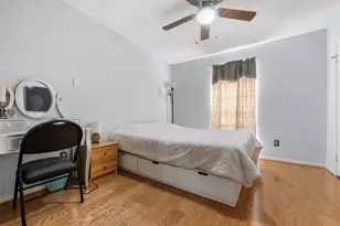 1515 Sandy Springs Rd, Houston, TX 77042 - Photo 17