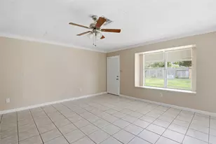 6122 S Greenpark Dr, Houston, TX 77072 - Photo 5