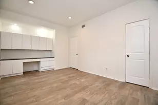720 Bering Dr, Houston, TX 77057 - Photo 17