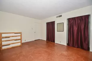2601 Bellefontaine St, Houston, TX 77025 - Photo 19