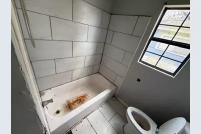 716 E Republic Avenue, Baytown, TX 77520 - Photo 9