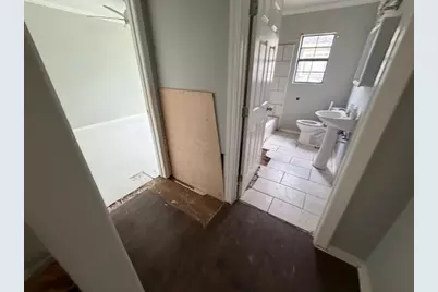 716 E Republic Avenue, Baytown, TX 77520 - Photo 7