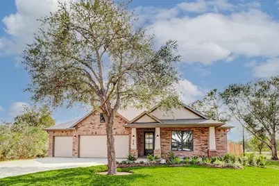 414 Texas Avenue, Arcola, TX 77583 - Photo 1