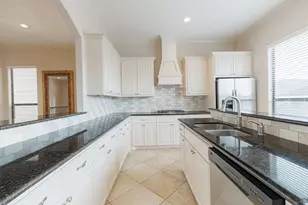 11207 Tramonto Dr, Houston, TX 77042 - Photo 17