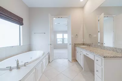 11207 Tramonto Drive, Houston, TX 77042 - Photo 35