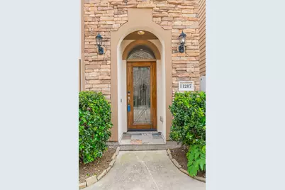11207 Tramonto Drive, Houston, TX 77042 - Photo 3