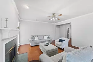 2426 Mills Creek Dr, Houston, TX 77339 - Photo 9