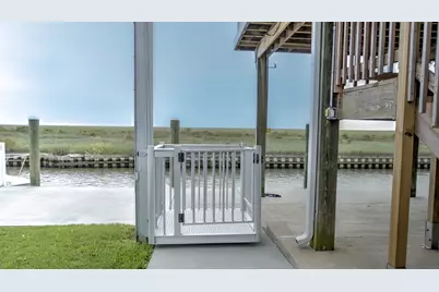 1682 Blue Water Drive Drive, Freeport, TX 77541 - Photo 7