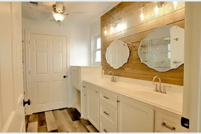 1682 Blue Water Drive Drive, Freeport, TX 77541 - Photo 19