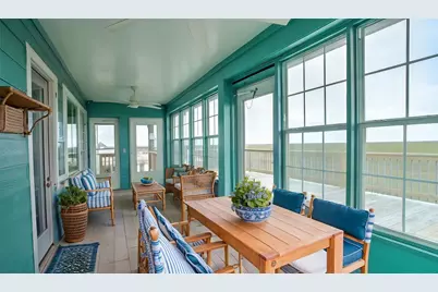 1682 Blue Water Drive Drive, Freeport, TX 77541 - Photo 9