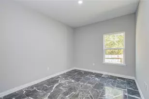 898 Rd 3556, Cleveland, TX 77327 - Photo 17