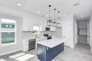 1008 20th St, Dickinson, TX 77539 - Photo 17