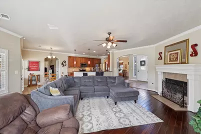 4511 Katies Creek Avenue, Baytown, TX 77523 - Photo 9