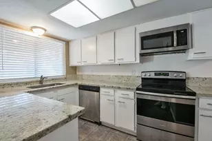 21 Pineash Ct, The Woodlands, TX 77381 - Photo 9