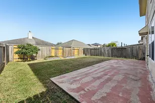 11811 Red Hummingbird Dr, Houston, TX 77047 - Photo 29