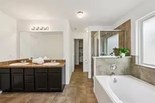 11811 Red Hummingbird Dr, Houston, TX 77047 - Photo 19