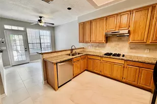 27 W Rumple Creek Pl, The Woodlands, TX 77381 - Photo 11