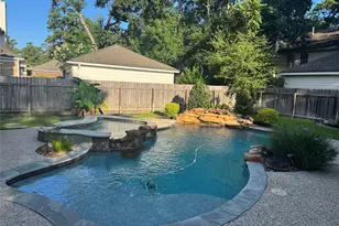 27 W Rumple Creek Pl, The Woodlands, TX 77381 - Photo 1