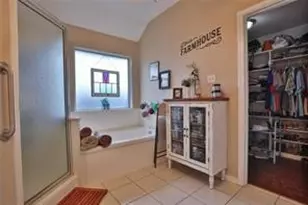 112 Majestic Oak Cir, Lake Jackson, TX 77566 - Photo 23