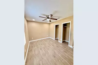 7922 Jutland Road Road, Houston, TX 77033 - Photo 9