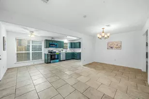 13314 Agarita Ln, Houston, TX 77083 - Photo 9