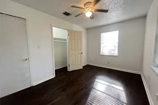 409 La Bradford Dr, Bay City, TX 77414 - Photo 15