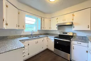 409 La Bradford Dr, Bay City, TX 77414 - Photo 3