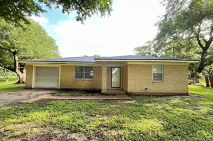 409 La Bradford Dr, Bay City, TX 77414 - Photo 1