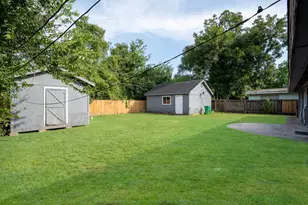 2906 Newcastle Dr, Baytown, TX 77521 - Photo 13