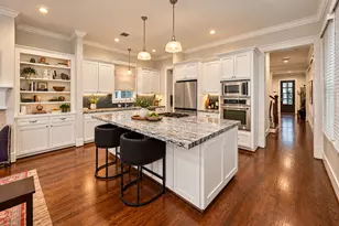 832 Nicholson St, Houston, TX 77007 - Photo 5