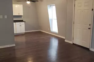 2111 25th Ave N, Texas City, TX 77590 - Photo 3