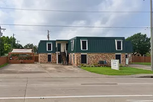 2111 25th Ave N, Texas City, TX 77590 - Photo 1
