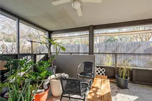 2111 Gray Falls Dr, Houston, TX 77077 - Photo 17