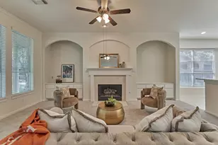 27 S Belfair Pl, The Woodlands, TX 77382 - Photo 9