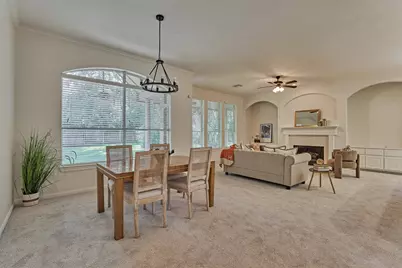 27 S Belfair Place, The Woodlands, TX 77382 - Photo 7