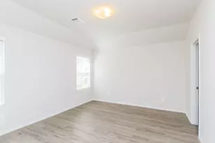 21819 King Hts Ln, Houston, TX 77073 - Photo 9