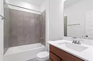 18215 Spruce Cottage Dr, Tomball, TX 77377 - Photo 9