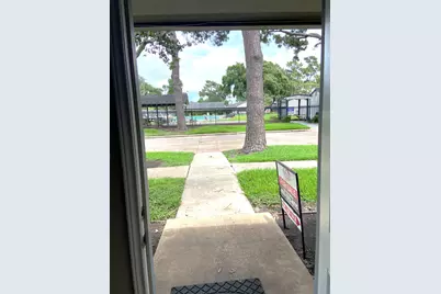 1102 W Tri Oaks Lane #103, Houston, TX 77043 - Photo 5